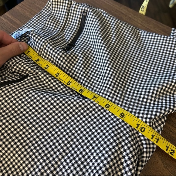 UO Black and White Houndstooth Leggings PANTS 0 - Picture 10 of 12